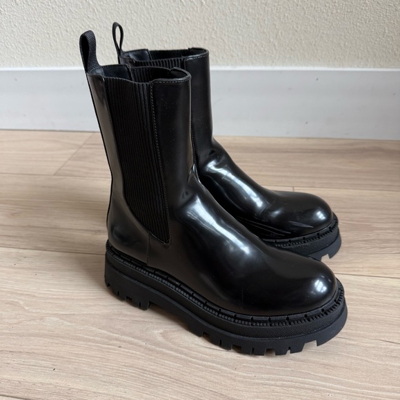 Zara Women's Black Track Sole Lugg Chelsea Boots Size 37 - Picture 3 of 10